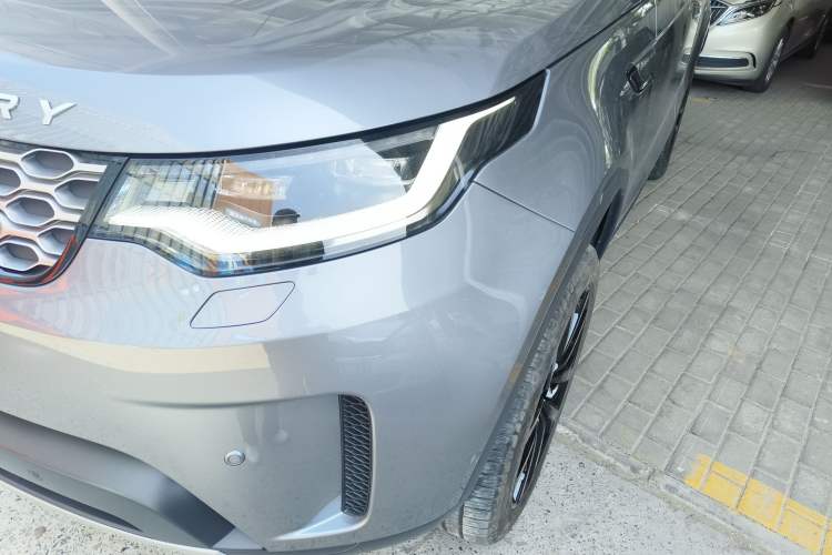 Used Land Rover Discovery 2024 360 PS S Left Front Headlight