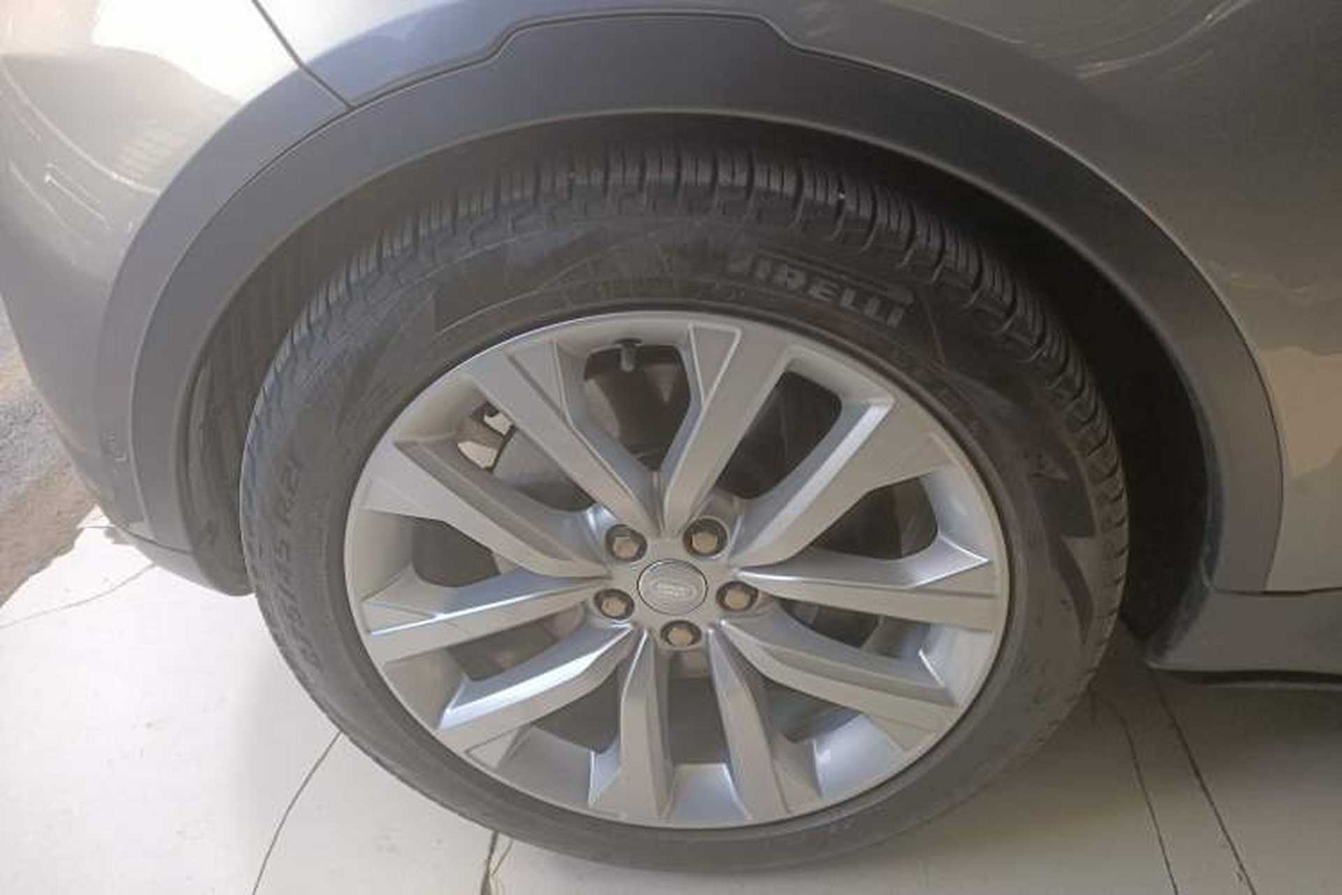 Used Land Rover Discovery 2024 360 PS S Left Front Wheel Hub