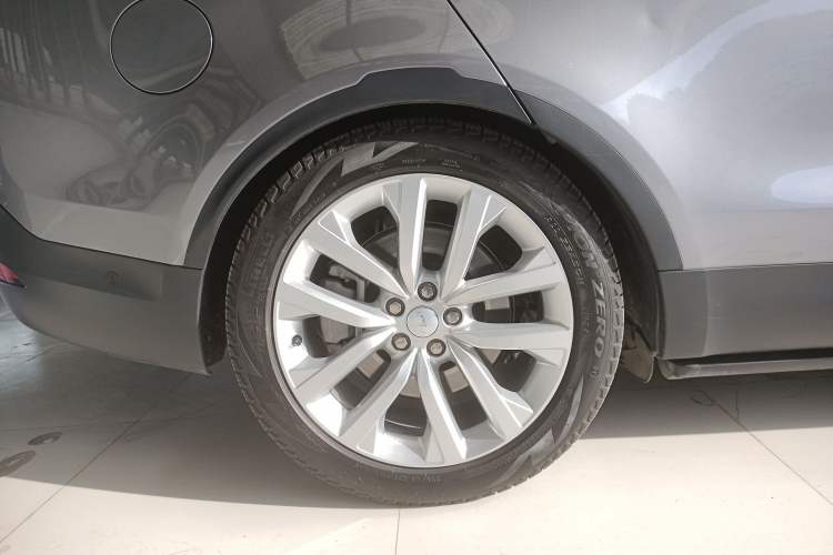 Used Land Rover Discovery 2024 360 PS S Right Rear Wheel Hub