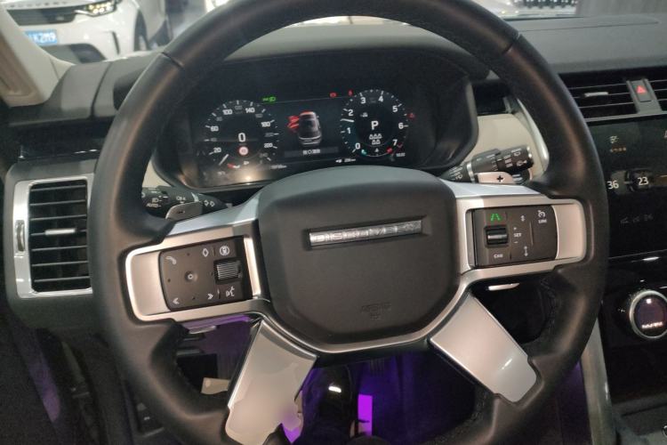 Used Land Rover Discovery 2024 360 PS S Steering Wheel