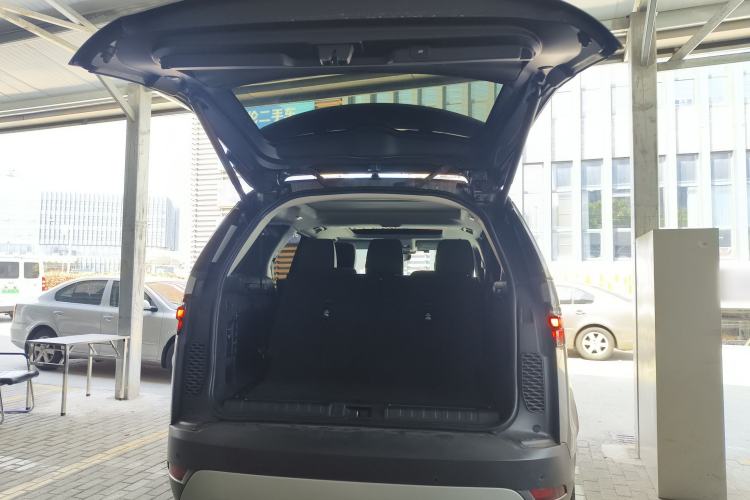 Used Land Rover Discovery 2024 360 PS S Trunk
