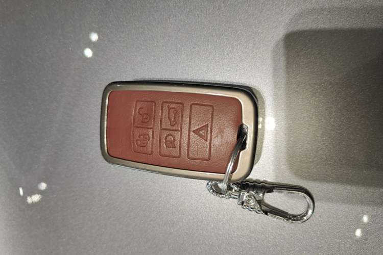 Used Land Rover Discovery 2024 360 PS S Vehicle Key