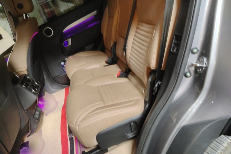 Used Land Rover Discovery 2024 360 PS Dynamic HSE Left Rear Seat