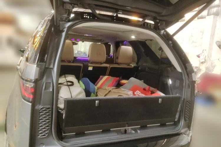 Used Land Rover Discovery 2024 360 PS Dynamic HSE Trunk