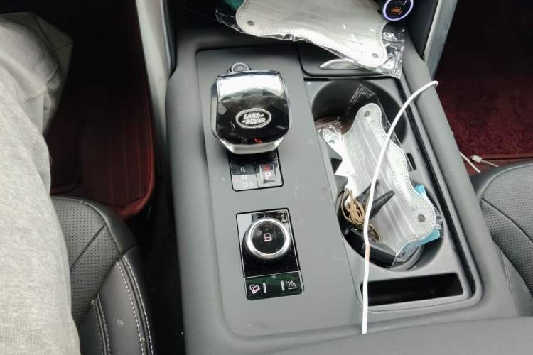 Used Land Rover Discovery 2024 360 PS S Gear Lever