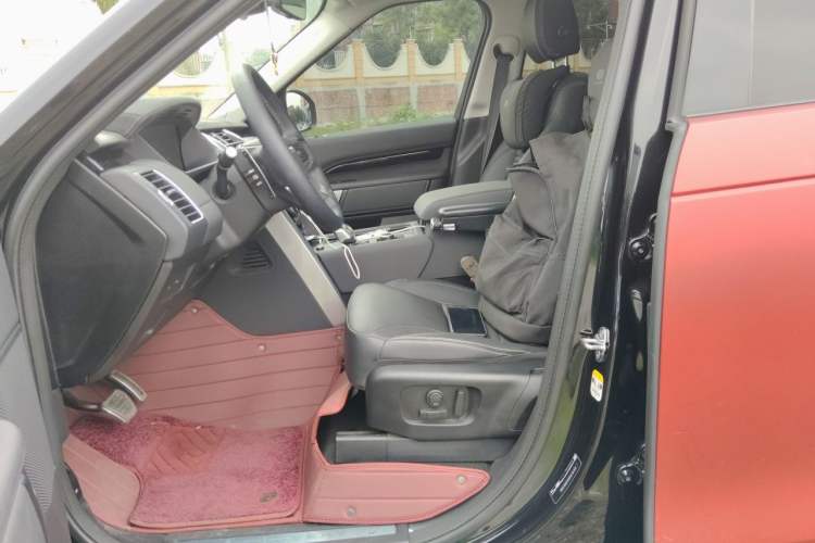 Used Land Rover Discovery 2024 360 PS S Left Front Seat