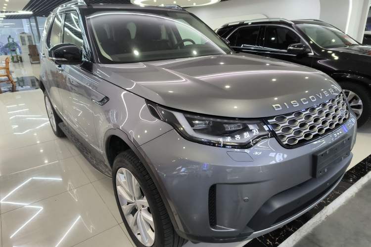 Used Land Rover Discovery 2024 360 PS S Exterior 2