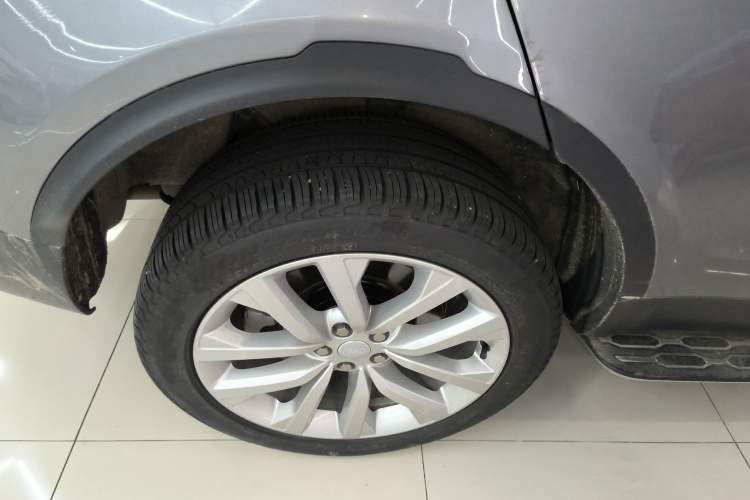 Used Land Rover Discovery 2024 360 PS S Exterior 8
