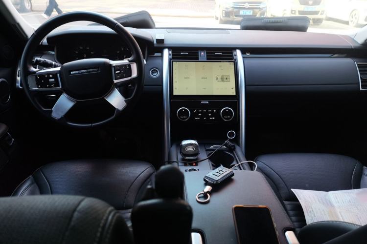 Used Land Rover Discovery 2024 360 PS S Interior 2