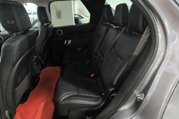 Used Land Rover Discovery 2024 360 PS S Interior 4