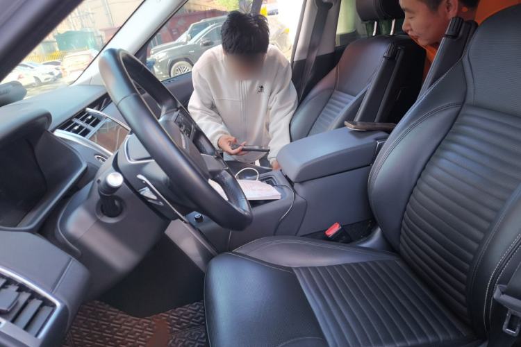Used Land Rover Discovery 2024 360 PS S Left Front Seat
