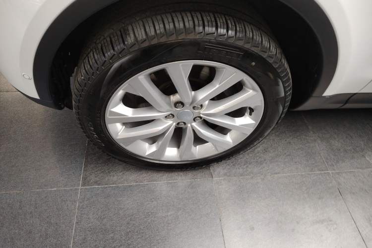 Used Land Rover Discovery 2024 360 PS S Exterior 7