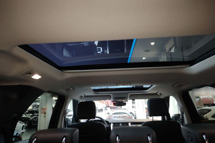 Used Land Rover Discovery 2024 360 PS S Headliner