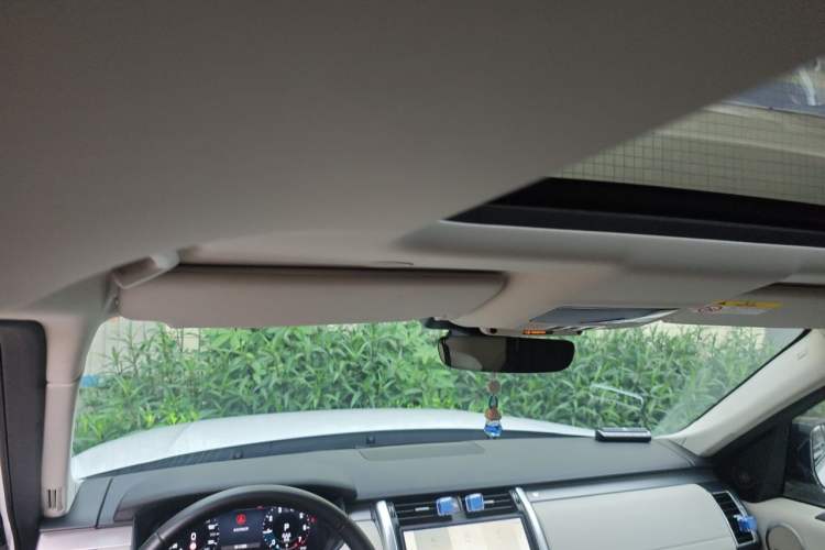 Used Land Rover Discovery 2024 360 PS Dynamic SE Headliner