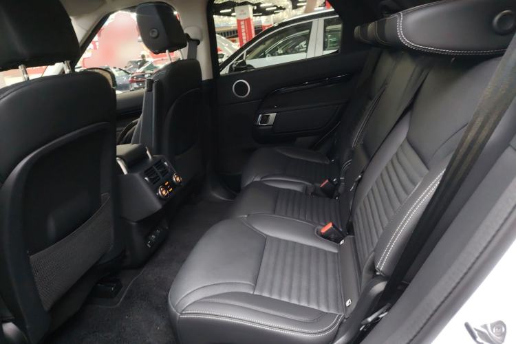 Used Land Rover Discovery 2024 360 PS S Interior 4