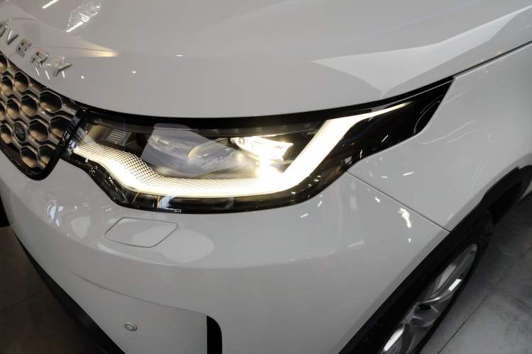 Used Land Rover Discovery 2024 360 PS S Left Front Headlight