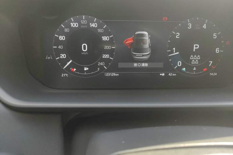 Used Land Rover Discovery 2024 360 PS S Odometer Close Up