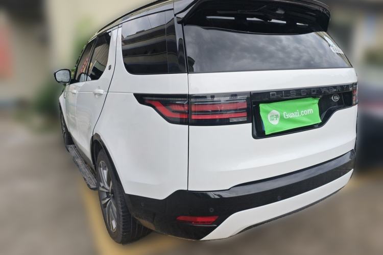 Used Land Rover Discovery 2024 360 PS Dynamic SE Rear Left 45 Deg