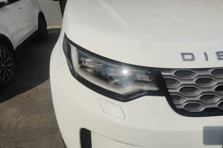 Used Land Rover Discovery 2024 360 PS S Right Front Headlight