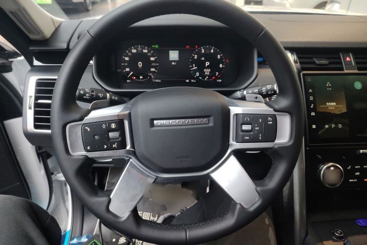 Used Land Rover Discovery 2024 360 PS S Steering Wheel