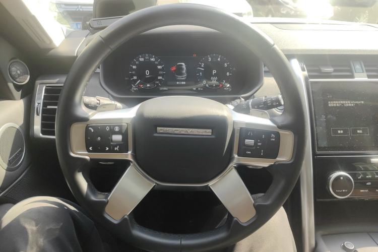 Used Land Rover Discovery 2024 360 PS S Steering Wheel