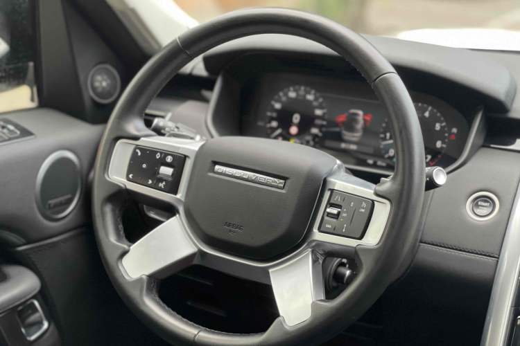 Used Land Rover Discovery 2024 360 PS S Steering Wheel