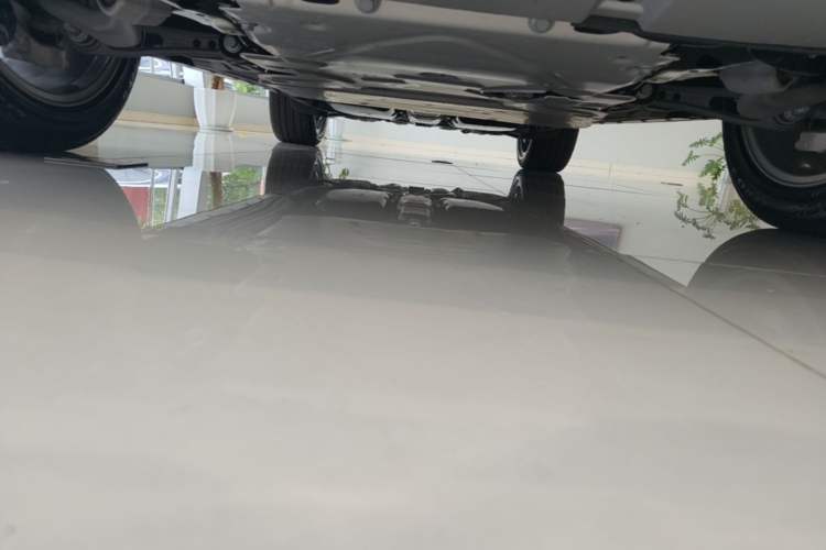 Used Land Rover Discovery 2025 360 PS S Chassis Front