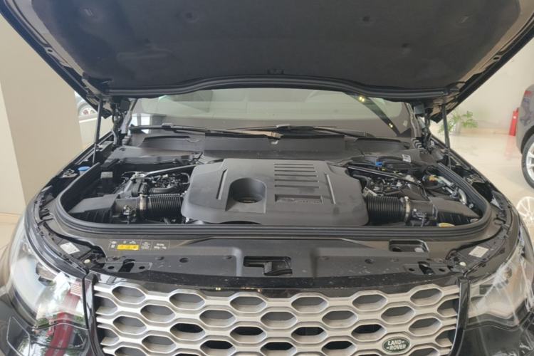 Used Land Rover Discovery 2025 360 PS S Engine Bay