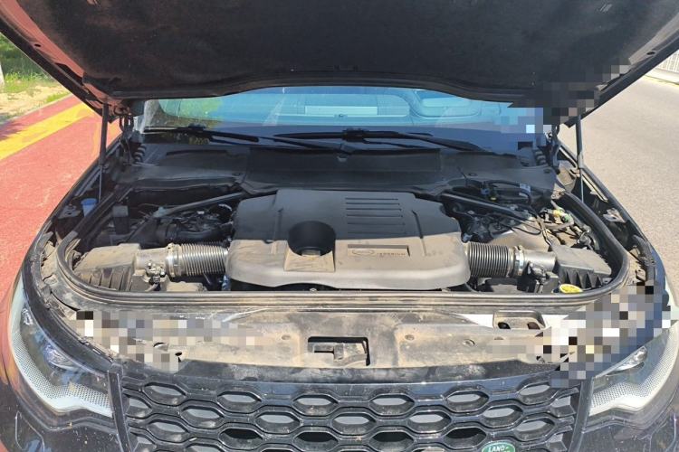 Used Land Rover Discovery 2025 360 PS Dynamic HSE Engine Bay