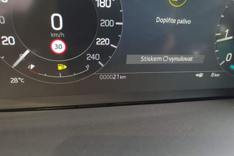 Used Land Rover Discovery 2025 360 PS S Odometer Close Up
