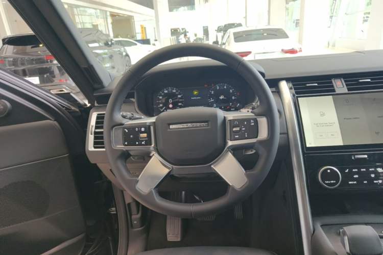 Used Land Rover Discovery 2025 360 PS S Steering Wheel