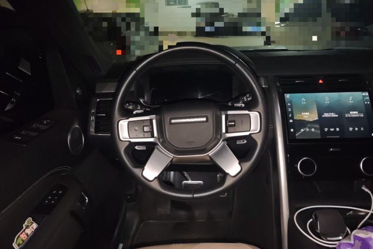Used Land Rover Discovery 2025 360 PS Dynamic HSE Steering Wheel