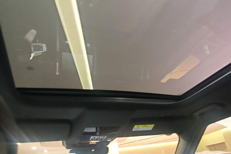 Used Land Rover Discovery 2025 360 PS Dynamic SE Headliner