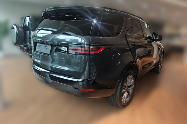 Used Land Rover Discovery 2025 360 PS Dynamic SE Rear Right 45 Deg
