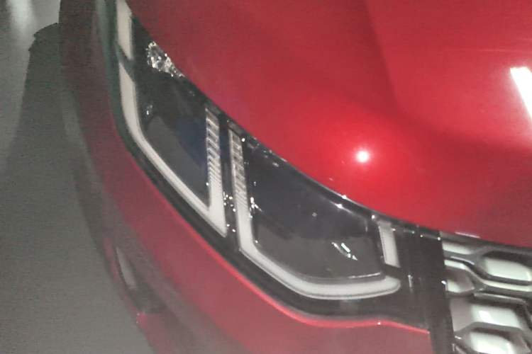 Used Land Rover Discovery Sport 2021 249 PS R-Dynamic HSE Luxury Custom Edition Right Front Headlight