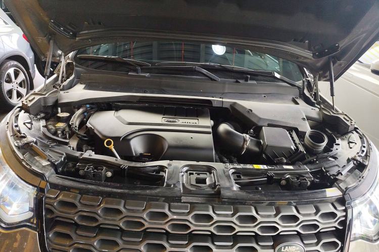 Used Land Rover Discovery Sport 2021 249 PS R-Dynamic S Performance Edition Engine Bay