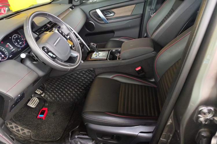 Used Land Rover Discovery Sport 2021 249 PS R-Dynamic S Performance Edition Left Front Seat