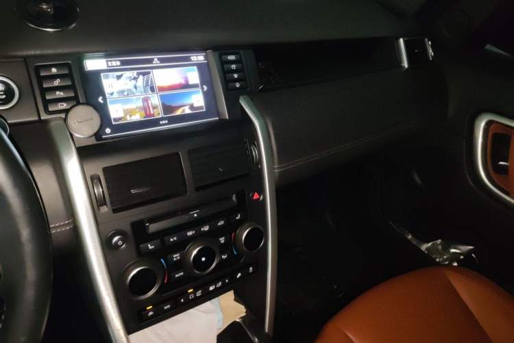 Used Land Rover Discovery Sport 2015 2.0T HSE LUXURY Audio And AC Panel
