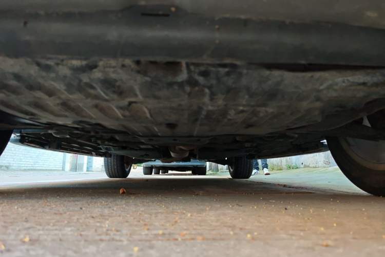 Used Land Rover Discovery Sport 2015 2.0T SE Chassis Front
