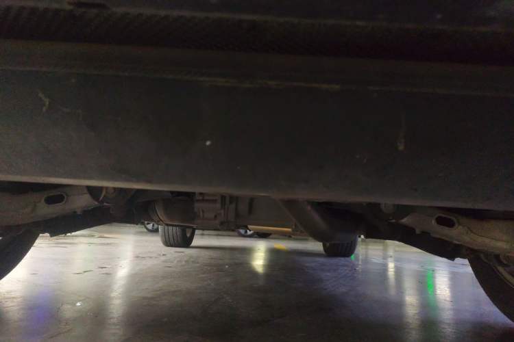 Used Land Rover Discovery Sport 2015 2.0T SE Chassis Rear