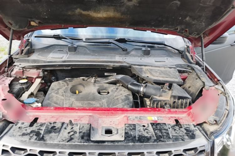 Used Land Rover Discovery Sport 2015 2.0T SE Engine Bay