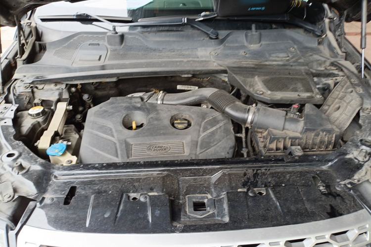 Used Land Rover Discovery Sport 2015 2.0T HSE LUXURY Engine Bay