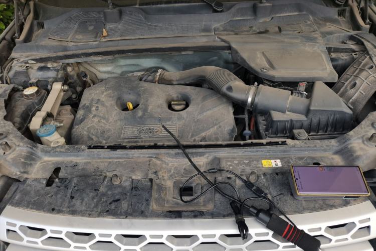 Used Land Rover Discovery Sport 2015 2.0T HSE LUXURY Engine Bay