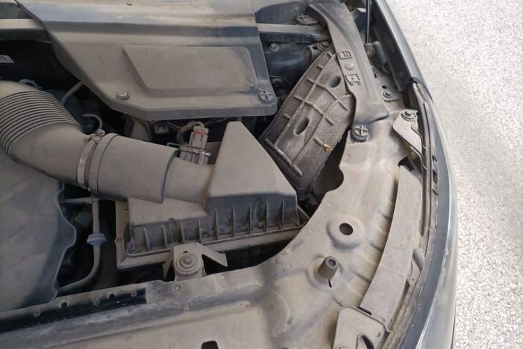 Used Land Rover Discovery Sport 2015 2.0T HSE LUXURY Engine Bay Left