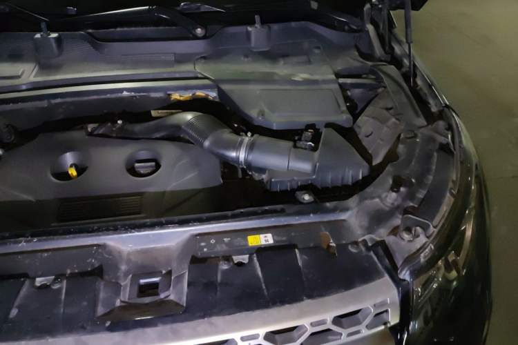 Used Land Rover Discovery Sport 2015 2.0T HSE LUXURY Engine Bay Left