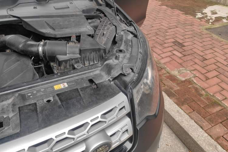 Used Land Rover Discovery Sport 2015 2.0T HSE LUXURY Engine Bay Left