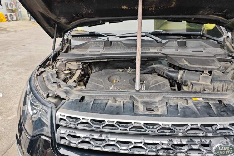Used Land Rover Discovery Sport 2015 2.0T HSE LUXURY Engine Bay Right