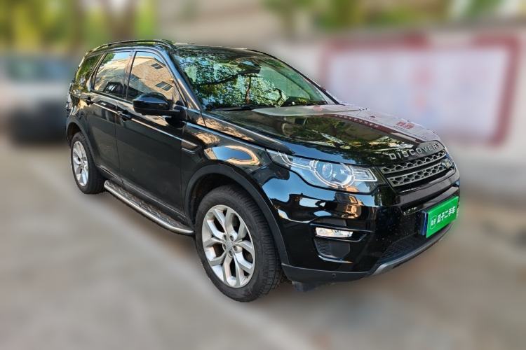 Used Land Rover Discovery Sport 2015 2.0T SE Front Right 45 Deg