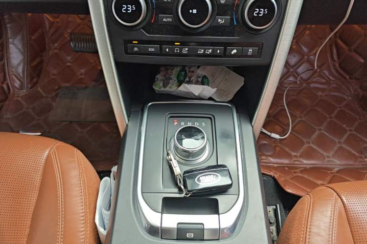 Used Land Rover Discovery Sport 2015 2.0T HSE LUXURY Gear Lever