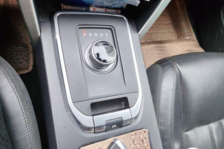 Used Land Rover Discovery Sport 2015 2.0T SE Gear Lever